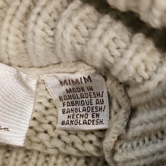 Cozy Cream Turtleneck Sweater - Picture 11 of 11